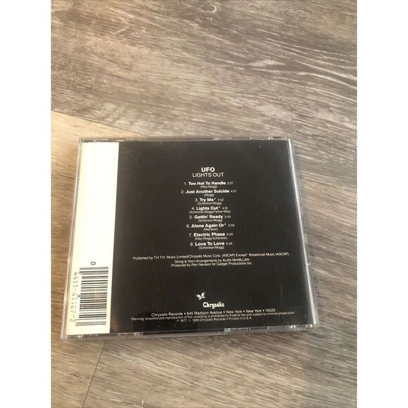 UFO Lights Out CD 1985 Chrysalis  VK 41127. Vintage. - Picture 4 of 9